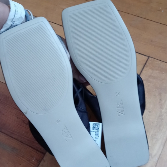 ZARA quilted sandals - Picture 3 of 4